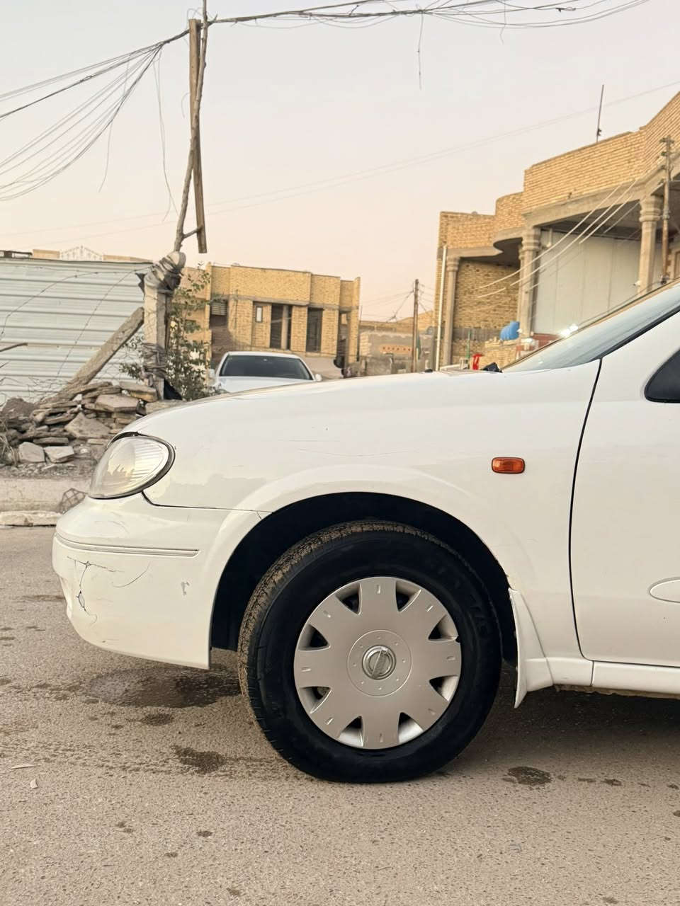 سلام عليكم 
🔺 نيسان صني 2009 رقم بغداد دولي 
🔺 السياره استخدام شخصي مكفوله كفاله عامه فقط 🔺بيها بارد في الجاملغ الخلفي (الهلال) 
🔺و جراد قليل في القماره 
🔺السياره نظيفه و حلوه احلا من الصور 
🔺تبريد منظومه جديده بارد  كلش 
🔺تخم تاير جديد 
🔺حداديه و صدر كامل جديد 
🔺السياره غرفتها نظيفه 
🔺مكان السياره الناصريه -سوك الشيوخ 
رقم الهاتف -  ***********
