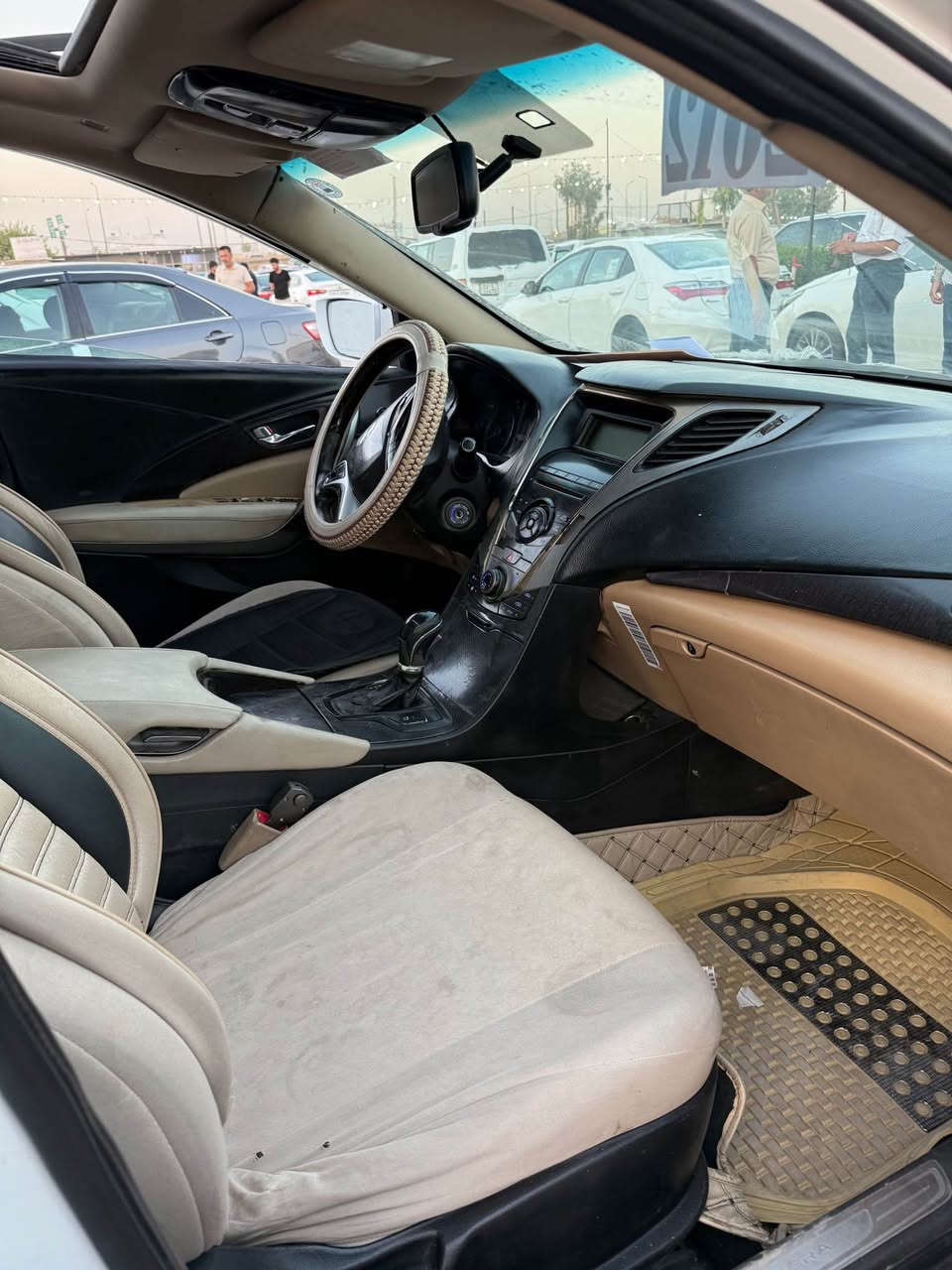 هۆندا ئەزیرا مۆدیل ٢٠١٢ 
٤ پستنی فول مواسەفات 
گیرو مەکینە کارەبای بەشەرت پشتو پێشی زۆر جوانە حیزام سبوغ شانی لای سایەق لەگەل چاملغی پشتی مەعجونە 
ناو دینگەی سایق لیدراوە 
پیشو پشتی هیچی پیوە نیە 
رەقەمو ژینگەی نویە بەناوی خۆمە
٧٦ وەرەقەو مەجالیکی بەسیت أربيل, العراق


**إذا كنت صاحب هذا الإعلان وتريد حذفه لأي سبب، رجاءا أرسل رسالة إلى الدعم الفني**