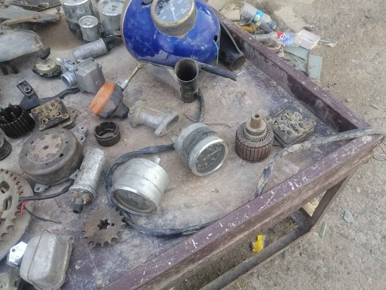 سلام عليكم 
يتوفر الدينا جميع غراض دراجه ناريه نوعيه. MZ. 81 82 عنواني كركوك اتصل رقم *********** كركوك, العراق
