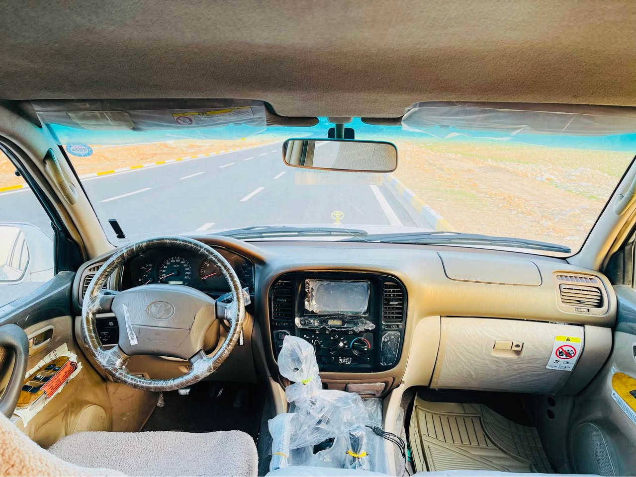 مۆنیکا ٢٠٠٢ رەقەم اصلی 
مواسەفات ٣ روبع ناو زەرد
گێڕ و مەکینەو اکسلی بە شەرت
سەنەوی نوێیە نە ناوی خۆمانە تحویل بە شەرت
دوو پارچە و پەڵەیەکی سبوخە بێ ناو
چوار تایەی نوێیە 
*********** كويسينجاك, أربيل
