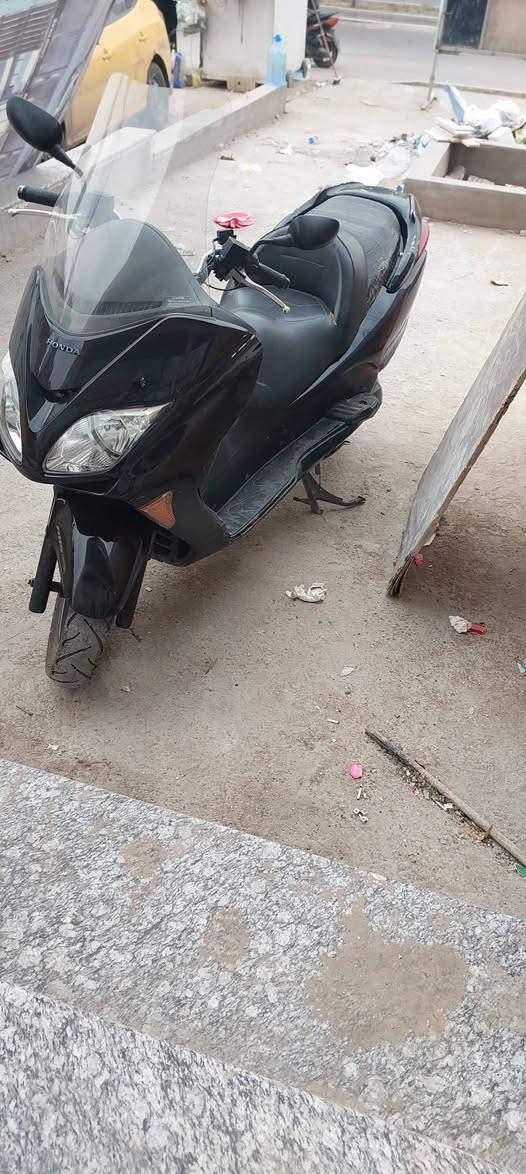 فورزه ٠٨ كير ٦ مكينه ممفتوحه دراجه ما ناقصه شي بس كلج خلفي شويه تعبان اوراق كامله ورقم المزاد موجوده لايتات زنون حماوه متعبر النص تجي تاخذه من باب البيت السعر ٩٥٠ مكاني بغداد حي العامل الرقم ***********
