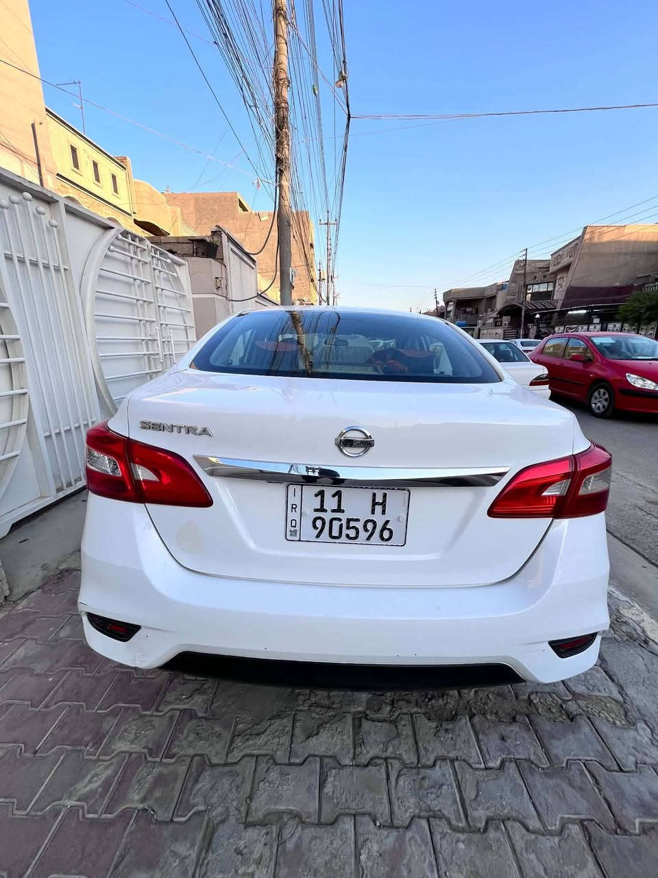 نيسان سنترا وارد موديل 18
◽️ محرك 1800 
◽️ ناقل حركة أوتوماتيك
◽️ ضررها باب  وجاملغ وباب خلف السائق صبغ فقط
◽️ لوحة بغداد انكليزي
◽️ مقاعد جلد
◽️ 5 مقاعد
◽️ كاميرا خلفية
◽️رادار مانع تصادم
◽️ مثبت سرعة
◽️ نظام ABS
 ❌ تخم تايرات جديد وصدر جديد وفريز اصلي جديد
السعر ١٠٥ مكاني الدورة 
***********
