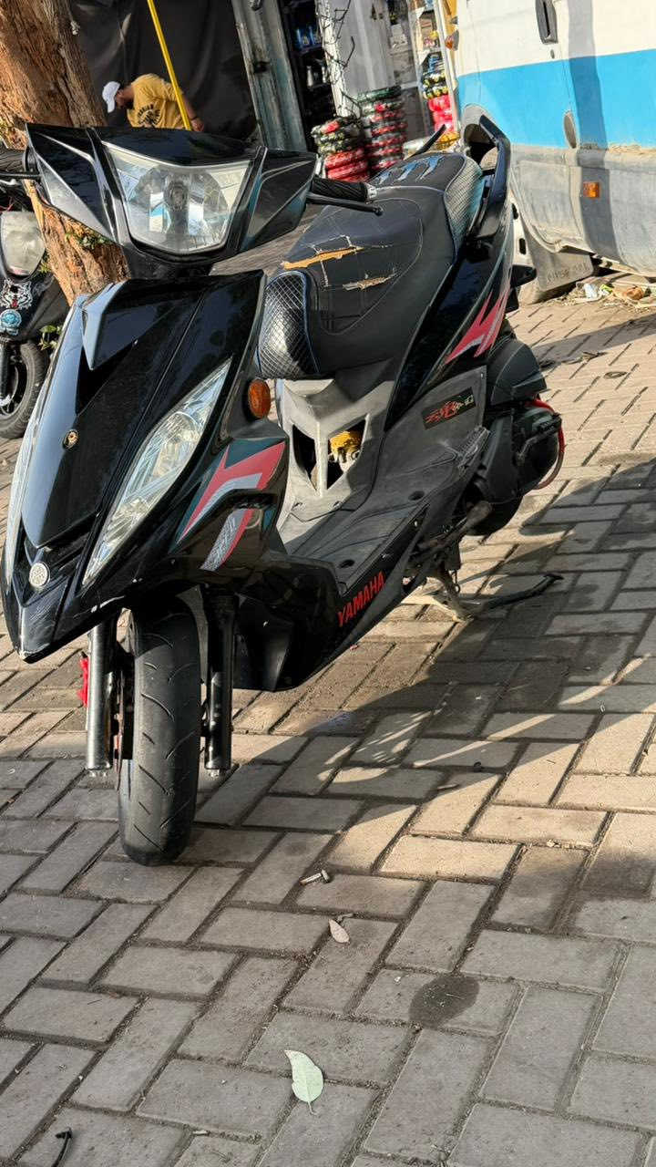 السلام وعليكم جيتي ار للبيع دراجه رمبه صارلها 12 يوم من نازله دراجه كلش قويه بيها كلجات رياضي وصارنصه درجه برغي ممفتوح بيها السعر مليون و100 بيها مجال حك الجيه ***********
