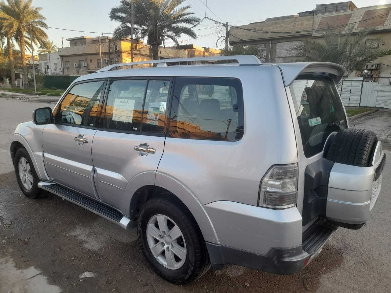 السلام وعليكم البيع باجيرو حبتور يعني فول واحد عله واحد  
وارد كويتي 
محرك ٣٠٠٠ سبعه راكب اتلث قطع تبريد ثلاجه بالجكمجه كشنين جلد كشنين كهرباء 
تحكم جهتين اشاير ترحيب سيدي جنجر ٦ أقراص منضومة غاز بيه   سياره مكفوله من الضربه فقط شبرين صبغ 
السعر ١٢٢     بيه مجال قليل الشراي يتصل  ***********   
مكانه بغداد حي الجوادين
