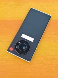 سناب دراجون ٨٨٨ • OLED ٢٤٠هرتز • رام ١٢/٢٥٦