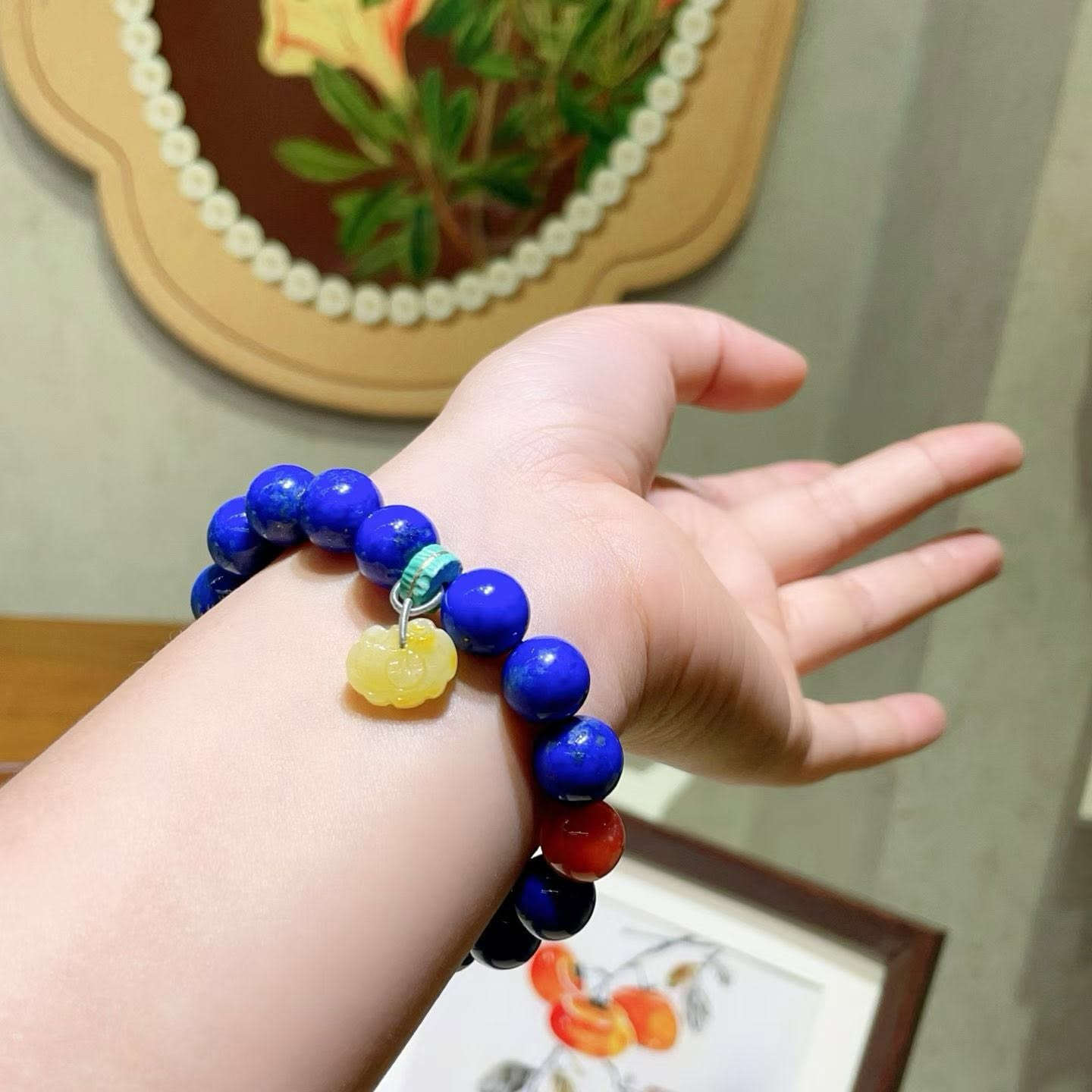 Natural Lapis Lazuli Bracelet

Fine jewelry is more than just an accessory; it serves as the switch that sets the tone for your mood each day.

Today, I’m sharing a "stunning tri-color" combination that is sure to captivate you at first glance:
🔹 Natural Lapis Lazuli: Pure blue with minimal white veining and sparse gold flecks, it resembles a starry midnight sky, exuding an innate aura of mystery and nobility. It acts as your anchor, helping you maintain your composure and stand out effortlessly amidst the crowd.

🔹 Nanhong Agate: That rich, deep "persimmon red" hue is reminiscent of the warm sunshine on a winter's day. It works wonders for brightening your complexion—for those with warmer skin tones, wearing it instantly makes your skin appear two shades fairer.

🔹 Amber: Possessing a soft, creamy-yellow texture, it feels like time itself has been crystallized. Serving as a transitional shade, it harmonizes the cool tones of the Lapis Lazuli with the vibrant intensity of the Nanhong Agate.

The interplay of blue, red, and yellow creates a fusion that captures both the romance of French aesthetics and a touch of vintage Chinese charm.

無論是通勤的襯衫，還是週末的一襲長裙，它都是手腕上最吸睛的存在。

If you would like this subtle beauty to become your daily companion, write to me 
📩WhatsApp：8613308361107

Don't wait, because a bracelet like this will probably never appear again


**إذا كنت صاحب هذا الإعلان وتريد حذفه لأي سبب، رجاءا أرسل رسالة إلى الدعم الفني**