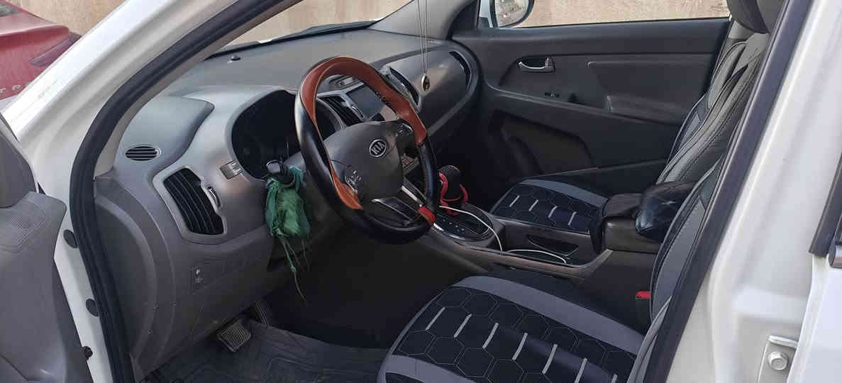 السلام عليكم
سبورتج 2011 خليجي

فول فول مواصفات عدا البصمه 1/1

محرك 2000 دوش 

بانوراما سقف 

اشاير مري 

شاشه وكامرة 

حساسات 

رقم بغداد 

سيارة جديده جدا سعرها 140وبيها مجال قليل مناسب بلعافيه ع الياخذها. 

مكان السياره ميسان

رقم صاحب السيارة 

***********
