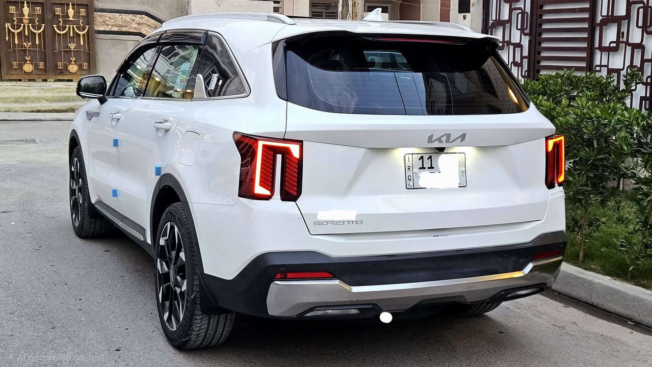 سورينتو  2025 وكالة الدولية زيييرو VIP
السياره كفالة عامه من كلشي ضمان شركة الدولية ماشية 4 الف 
محرك V6 سعة 3500 
مواصفات :
سقف بانوراما
دخول ذكي + جنطه كهرباء 
كراسي كهرباء + كراسي خلفية منفصل VIP
سايد بريك كهرباء + رادار مانع تصادم 
كاميرات عدد 4 رؤيه محيطيه 360
اناره دشبول متغيره حسب اللون 
شاشه كبيره متصله كار بلي
ويل حجم 20 بيانو بلاك
وبعد بيها هواي مواصفات معروفه

مكان السياره بغداد 
هزه وسنويه جديدة تحويل مباشر

للاستفسار ☎️
***********
