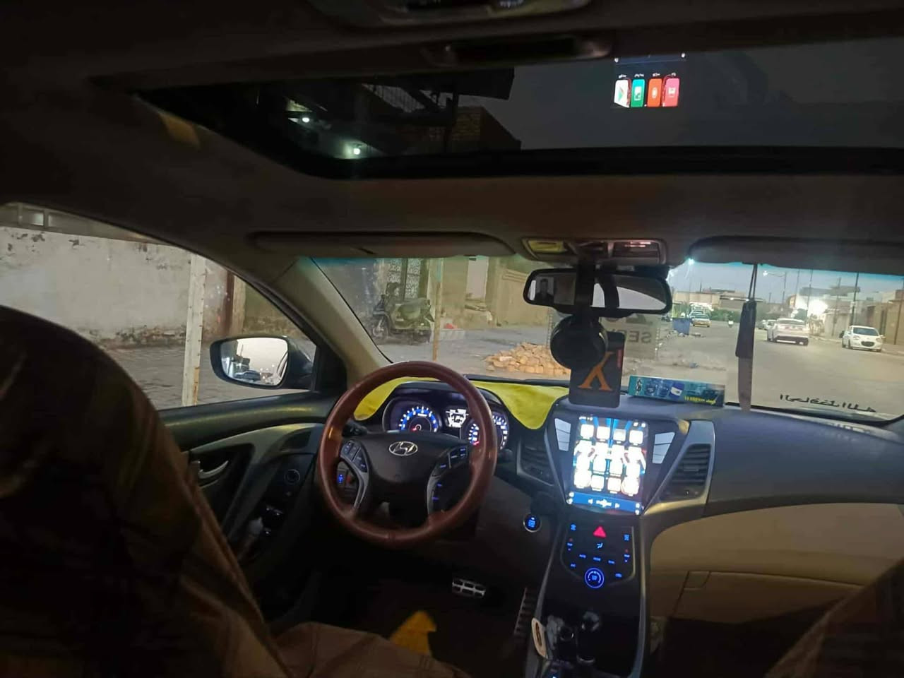 الرقم مثنى المكان السماوة 
هيونداي النترا 2016 – خليجي / فول مواصفات

الموديل: 2016 الون  جوزي 
السيارة حرة وتحويل مباشر
المنشأ: خليجي
 (جاملغين الامام + بنيد صبغ فقط بدون تبديل) 

المواصفات: فول

التحكم: تحكمات جهتين

التبريد: تبريد ثلج

الإضافات: شاشة كبيره+ كامرة دوار 

تبريد كشنات 

3 اوضاع قيادة 

فتحة بسقف 

بصمه تشغيل 

كامرة خلفيه 

رادار امامي وخلفي 
اشارات بالمري 

هواي مواصفات السيارة فول 

المحرك: 1800 دوش سعر تصال ع رقم ‏‪***********‬‏
