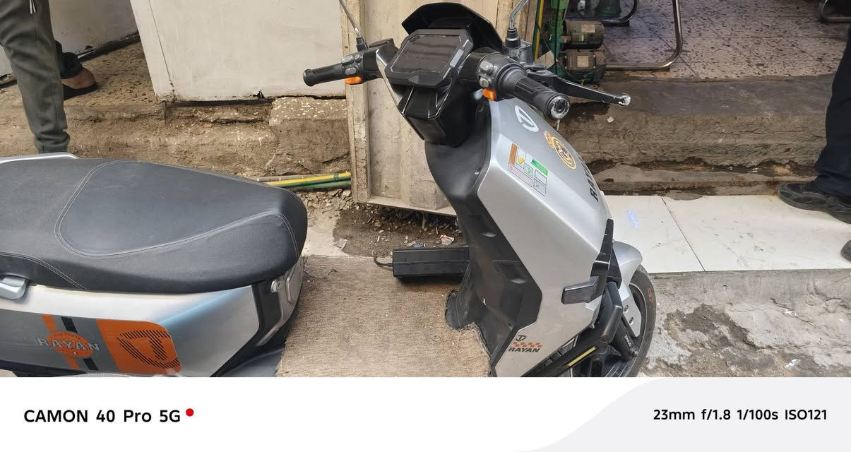 سلام عليكم دراجه الريان وحش الكون البيع بطارات مسطره السعر ٧٧٥ وبيها مجال بسيط دراجه كامله أي نقص مابيها ملاحضه دراجه بس الستاند يراد الحيم 
رقم تلفون ***********
