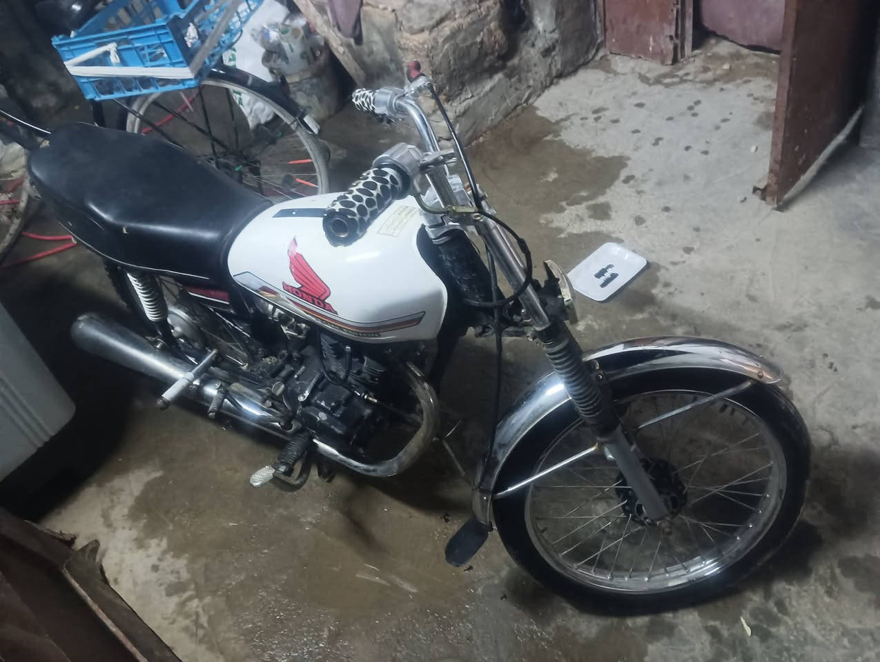 كلك للبيع سعر 200 مكفوله من كلشي  مكان نجف


**إذا كنت صاحب هذا الإعلان وتريد حذفه لأي سبب، رجاءا أرسل رسالة إلى الدعم الفني**