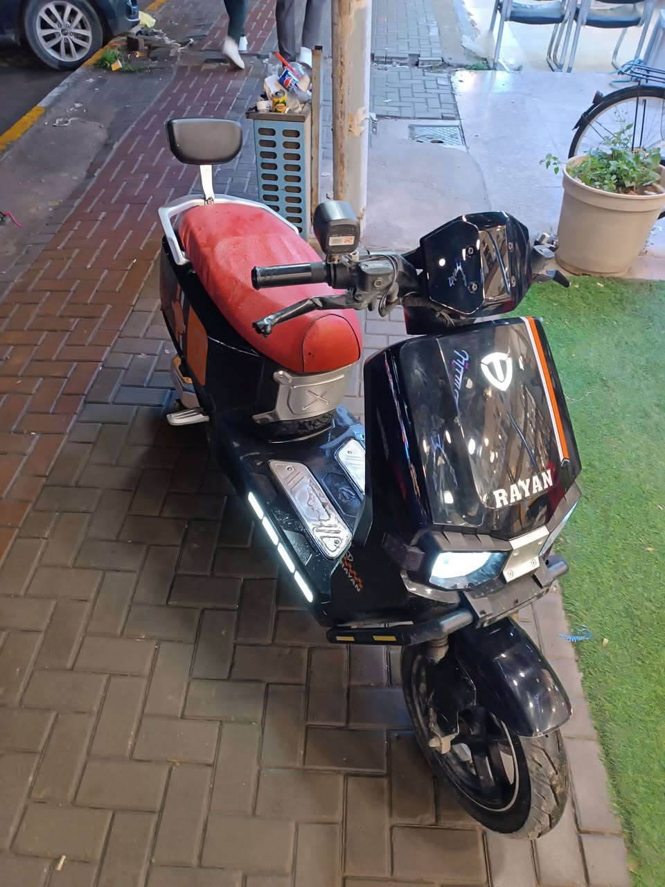 دراجه شحن نوع وحش الكون من شركه الريان استعمال لمده 4 اشهر
شرط الفحص بيدك مع ضمان لمده شهر 
للتواصل والاستفسار واتساب  :
***********
***********
