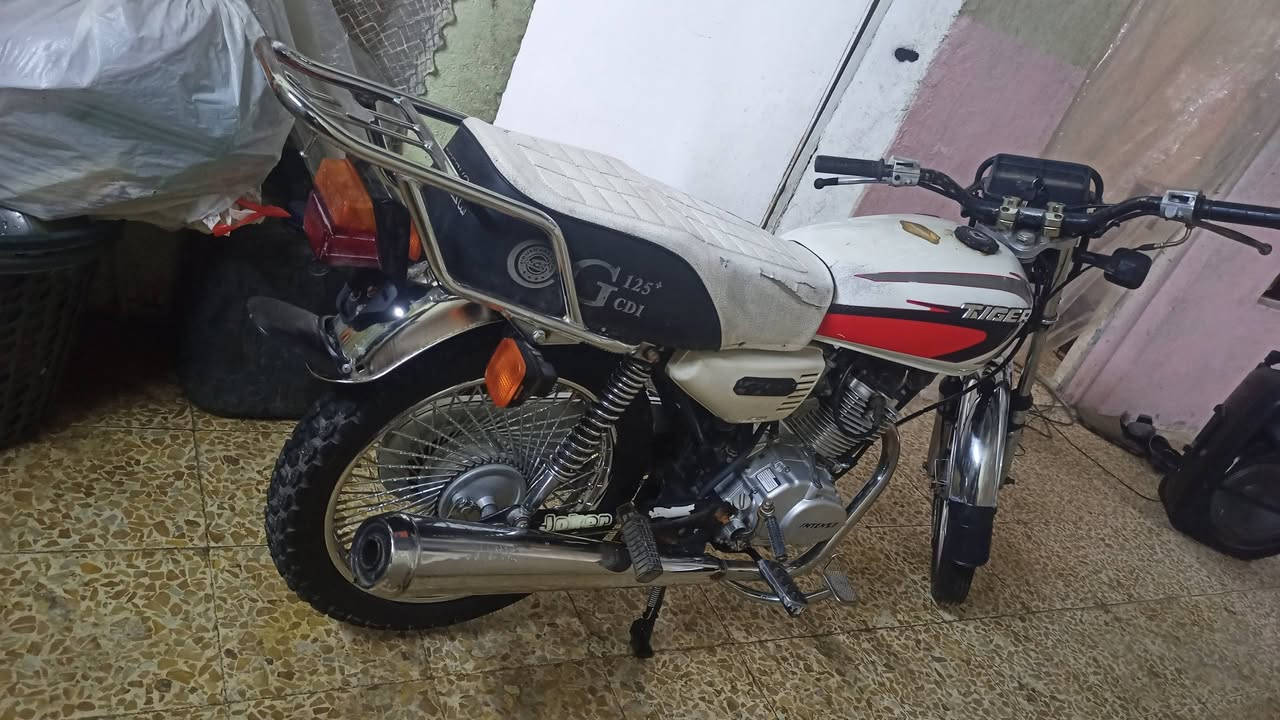 السلام عليكم ماطور للبيع محرك انتنس 2025 الباقي 20 شرط ما مفتوح تحريكه ومعدل نارث وارمنيه كلها شغاله ويلي تايه جدد لورا ماطور طبقه خير من الله ربع دينار ما تصرف عليه كامل مكمل ستيرن رياضي هورنات سيدان سعر 525 وبمجال للطيبين الشرائط طبخات مو شرعي لا يتعبني فدوه ما اجاوب على التعاليق الخاص مفتوح مكاني باب جديد شارع الفاروق*********** رقم بو واتساب
