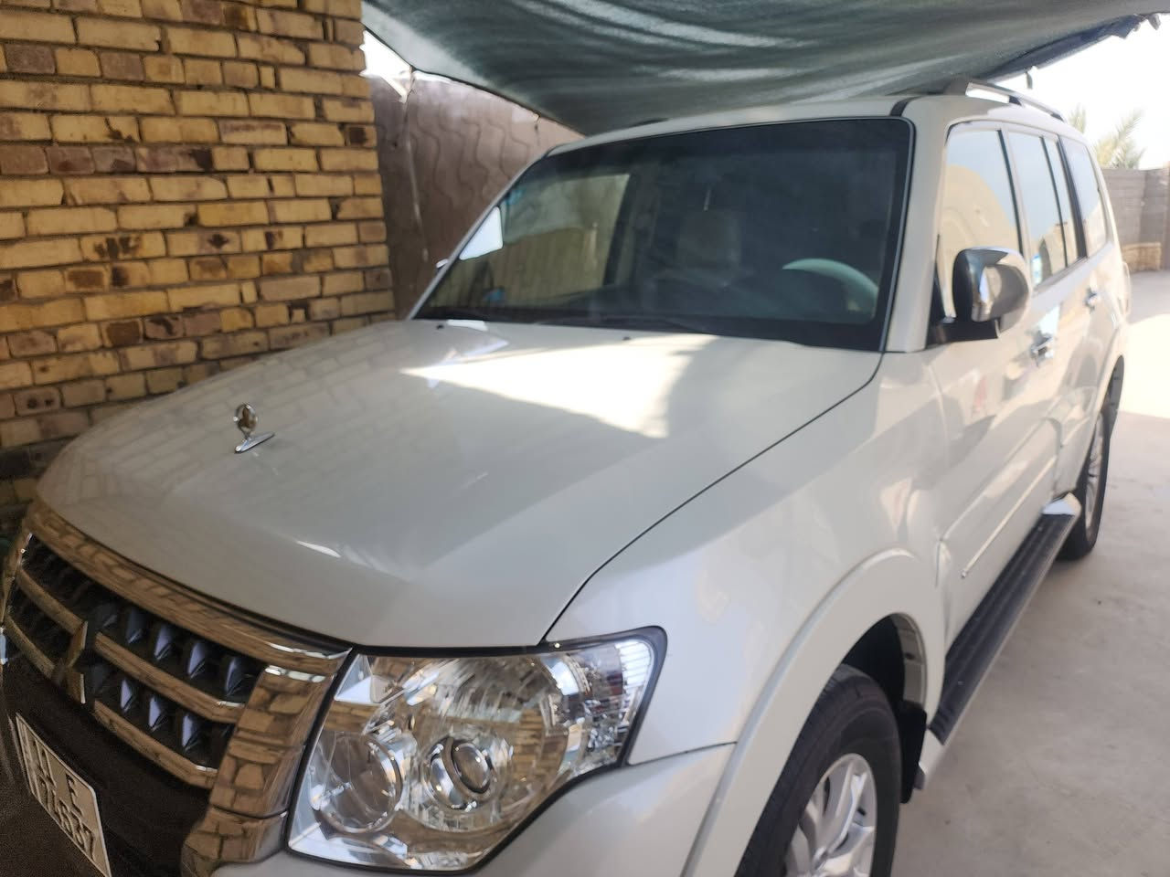 باجيرو2020  للبيع بدون ولا ملاحظة  علامة الذهبية راس الارنب
فتحة سلايد
كشنات جلد 
محرك 3800 
حساس خلفي 
كامرة 
شاشة كبيرة
3 جهات تحكم ستيرن
بلوتوث
تبريد منفصل 3 قطع
لايتات زنون
لد نهاري 
مري شفط
ثلاجة بالجكمجة
داخل صاج
رقم بغداد 
السيارة جديدة جديدة مكفولة من الصبغ والفتح والبارد 
مابيها ولا ملاحظة
مكاني الديوانية 
***********
السعر 225
