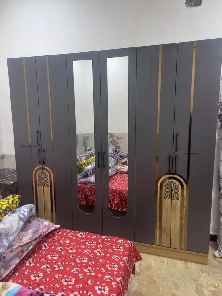 السلام عليكم … غرفه تركيه للبيع خمس قطع جديده صارلي سبوع من اشتريتها السعر 600وبيها مجال الاتصال على الرقم واتساب ***********
