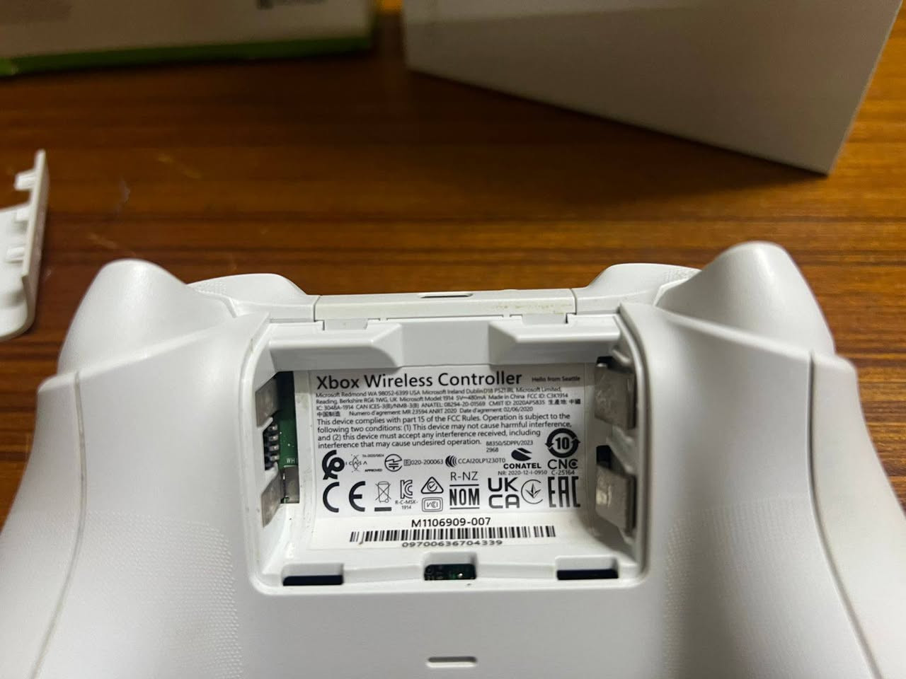 اكس بوكس سيريس اس
س بوكس سيريس اس 
اصدار 2023 ذاكره 512G
جوستك وحده بس مال شركه
الجهاز نضيف جدآ نضافته 100%
جميع ملحقاته الي تجي من الشركه موجوده والكارتونه هم موجوده   
سعره 350 
مكاني موصل
عندي توصيل جميع انحاء العراق


**إذا كنت صاحب هذا الإعلان وتريد حذفه لأي سبب، رجاءا أرسل رسالة إلى الدعم الفني**