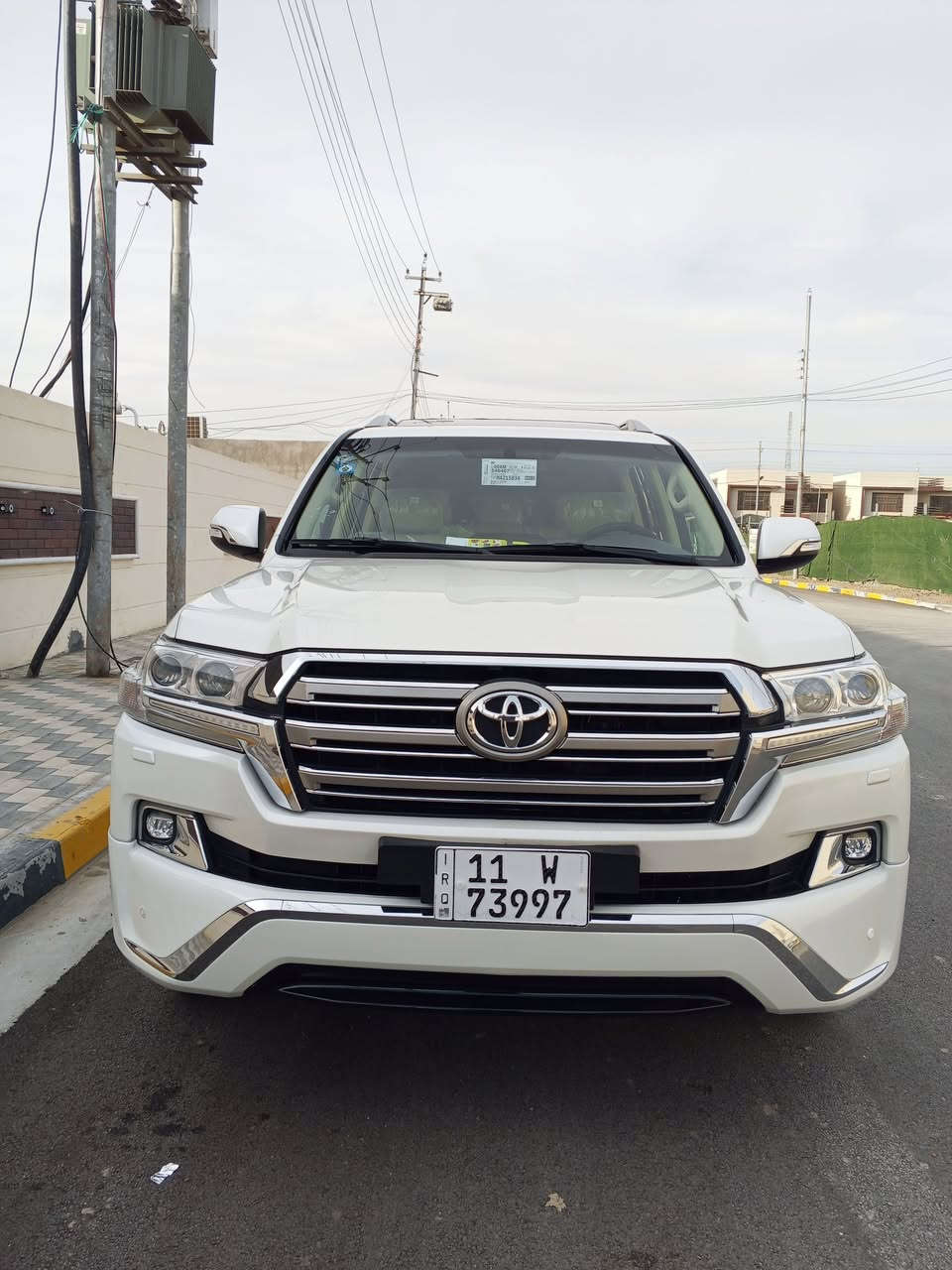 سلام عليكم 
لاندكروز موديل 2017 بريم أصل فوول 

رقم بغداد انكليزي سنوية جديده هزه جديدة 

سيارة مكفولة كفاله عامة كفاله باستثناء مكانين بارد بصط سونار مرفوق بل منشور ماشية 100 ألف حقيقي 

تخم تاير جديد دلوب جواها مسويلها صيانه عامة بشركة تبديل زيوت وفلاتر باتري جديد وكل أغراضها موجودة وياهة البصمة ثانية كتلاوكات شركة كاعيات شركة كلهن وياه 

محرك 6 سلندر 4000 

سيارة فووول موصفات بريم أصل 

السعر 480 وبيها مجال بصيط حك الجية 
مكاني بغداد الكرخ إلي عندة ستفسار يتصل 👇 

*********** بشار العبيدي 

*********** بشار العبيدي
