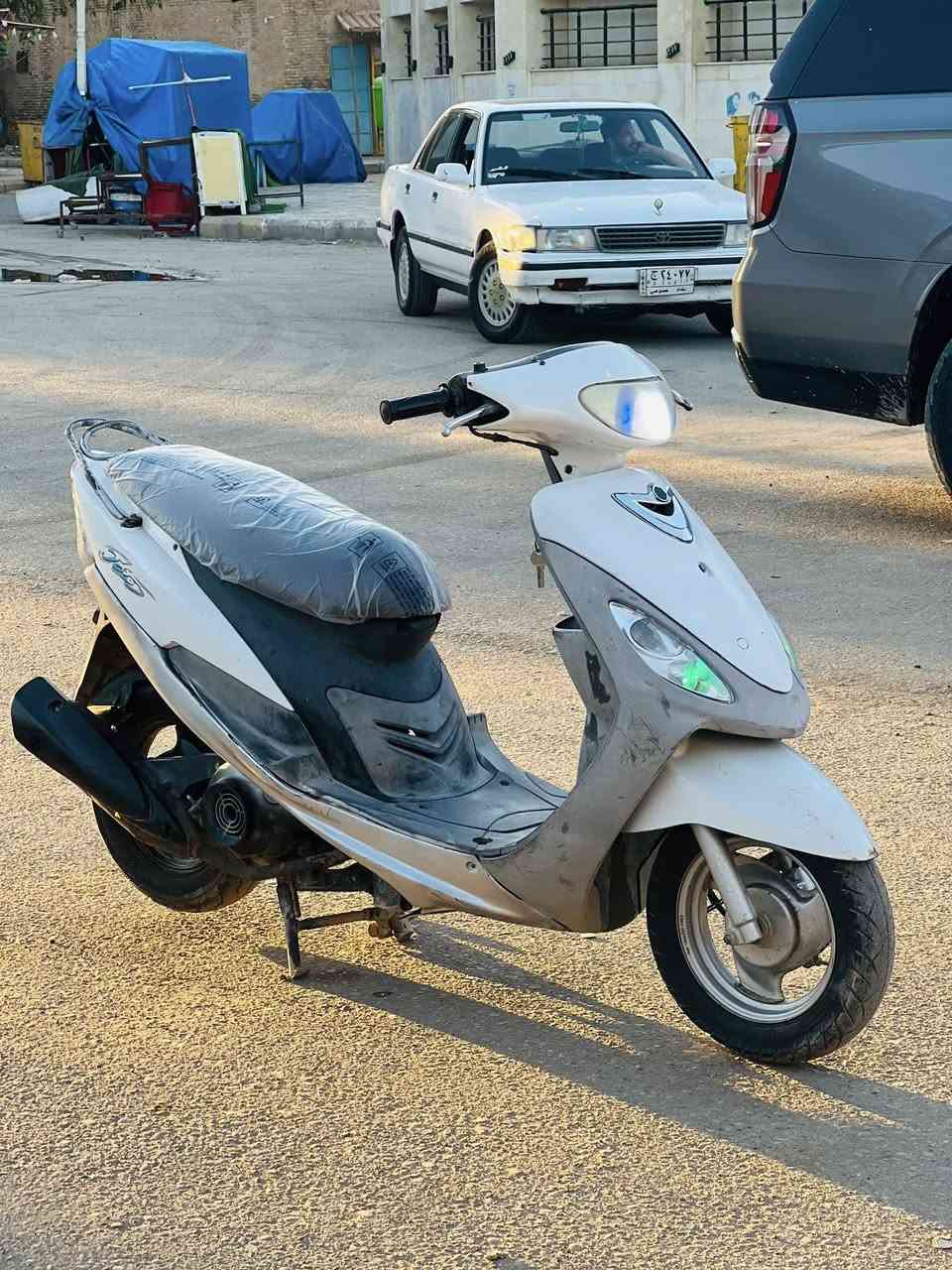 سلام عليكم شباب دراجه قجمه ما مفتوحا دراجه اخت الجديده كلشي مابيها شغل وطلع  البلاد ختم واحد 
650وبيها مجال *********** القرنه الشرش
