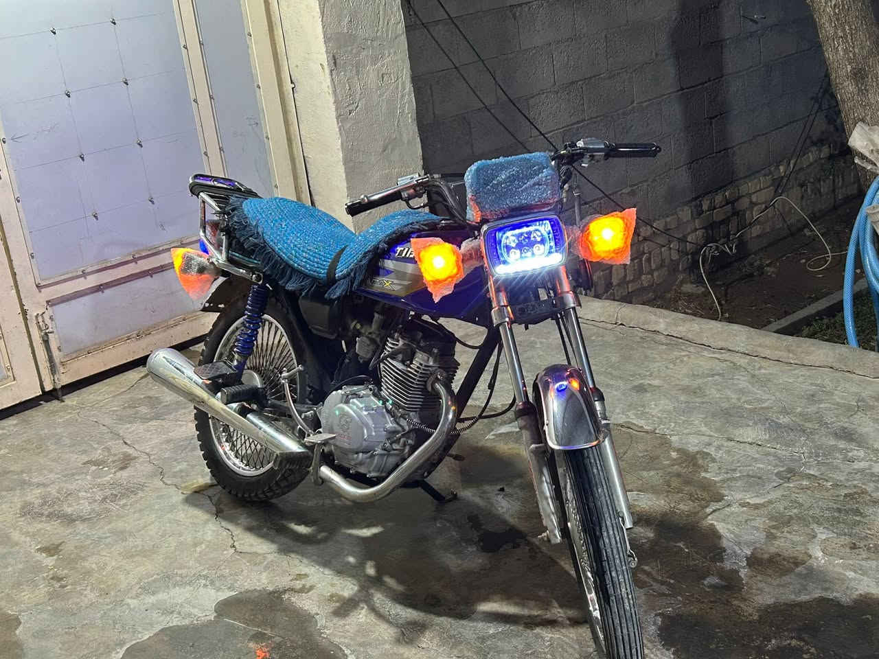دراجه تايگر 2019. 125cc دراجه اوراق  اي عيب مابي فول ويل كابريتر بلك عقل كهربايات كله باتري جديد دراجه شلعه معدل فولل دراجه نشطه سعر ٣٧٥بيمجال رقم***********
