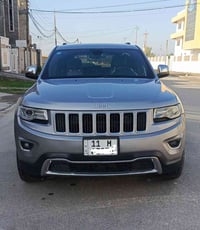 جيب لاريدو 2014 كلين بدون ظرر بدون صبغ.  بالعراق صار بيها ربع جاملغ ام...