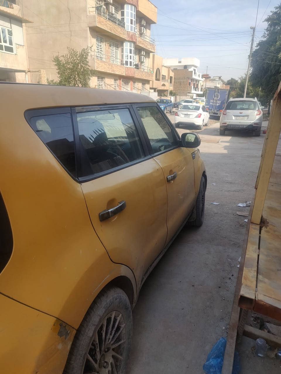 السلام عليكم 
كيا صول للبيع او مراوس موديل2014 مكينه 1600مكفوله شواصي ولغود
يوجد بيها طخطهات بسيطه رقم بغداد سنويه 2031تكسي
تحويل ثاني يوم نص فول السيارة السعر 90بيها مجال بسيط حك الجية
للستفسار خاص او على هاذا الرقم ***********
