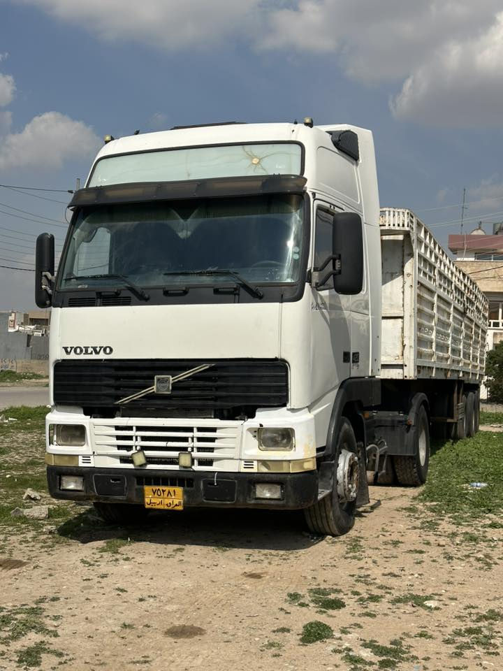 فالفو بو فروشتن
موديل ٢٠٠٢
گيرعادى
حجم ٤٦٠
هاف

گير مةكينه ئةكسل شاصى هةمووى بةشةرت 

***********
***********
