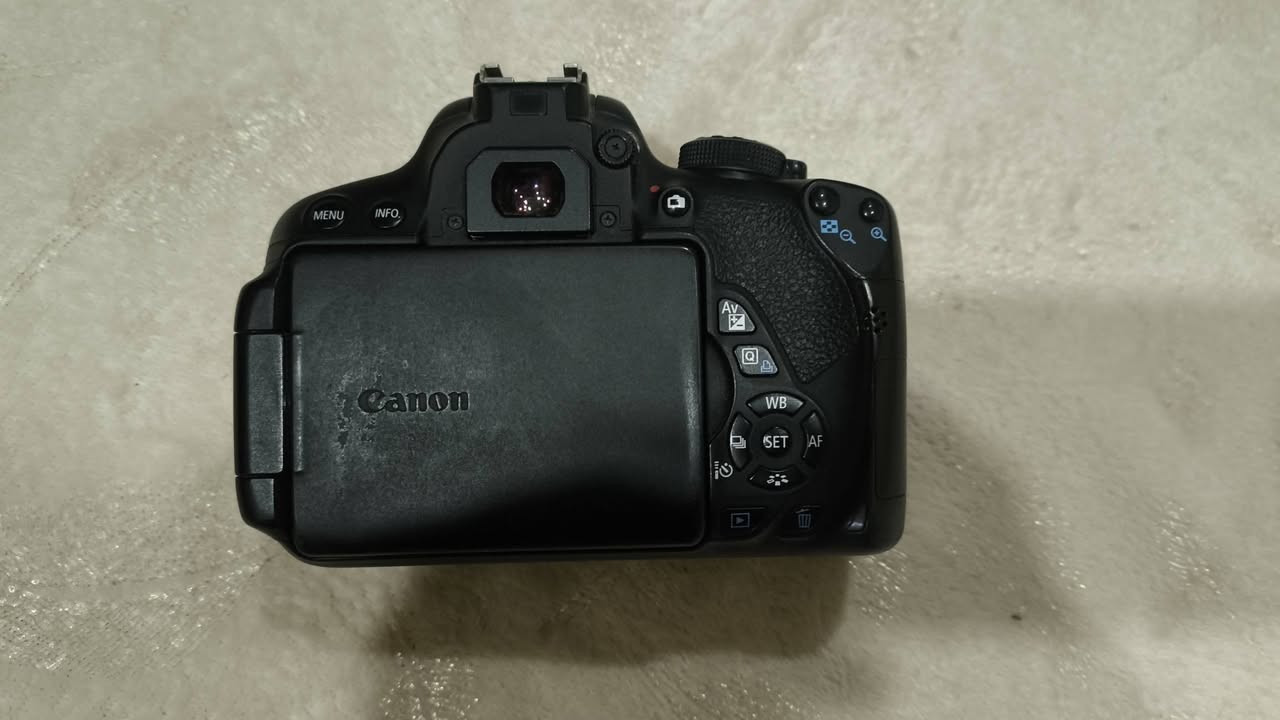 كامره كانون 700D نظيفه جدآ
السعر 330

مكان بابل
رقم الهاتف ***********
