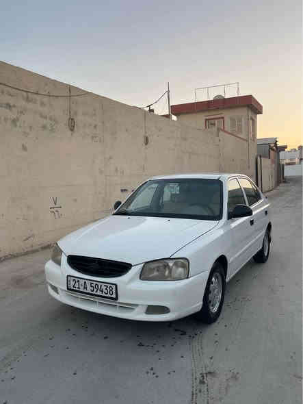 يةك بست بوياخ بارجةيةك لةكةل كةمي كارت گيرو مةكينة بةشةرت بيتاقةي بةنزيني هةية  موديل ٢٠١٠
*********** كركوك
