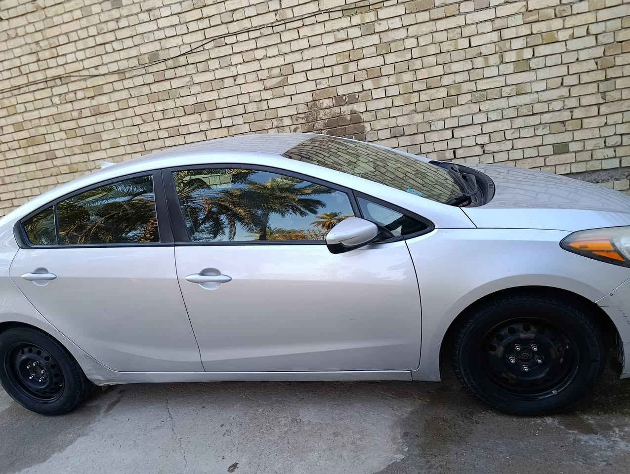 فورتي 2016
رقم كربلاء 
حادثها قبق جنطه مصلح عل بارد 
مكينه 1800
سعر 115
***********
