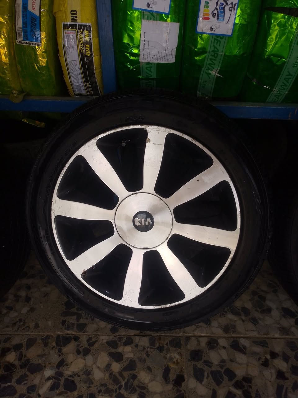 ويل كب 18للبيع جديد
وتخم تاير جديد 
السعر 225وبي مجال 
***********
