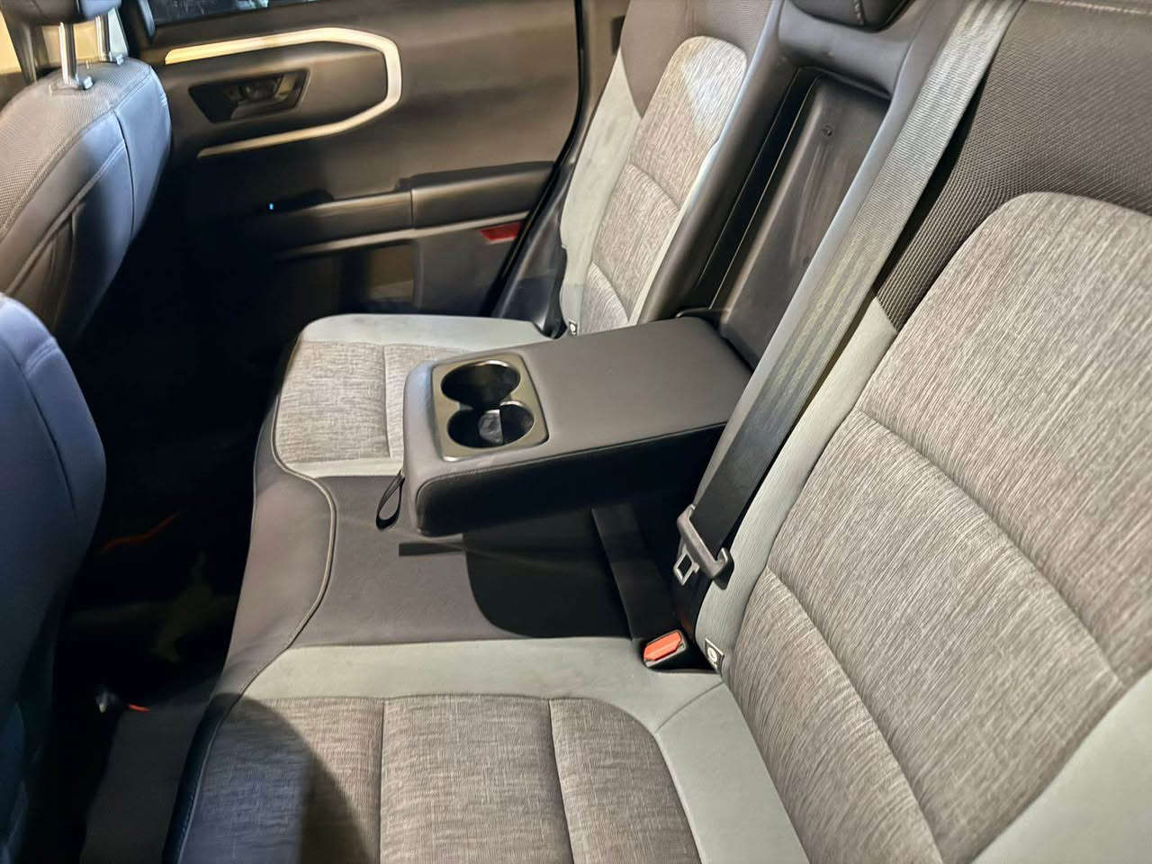 فورد برونكو BIG BEND 
2023 
وارد امريكي حادثها بسيط جانبي 
بجم كبس وصندوك كبس 
مكانها بغداد المنصور 
محرك 1500 توربو السيارة تاهذ اوكتاين 85 يعني بانزين عادي بدون اي ادوانز بس اني كله اعبيلها بانزين محسن ودهن اصلي 
اللون ميتاليك المميز والاحلى بفئتها 
***********
السعر 168$ ورقة وبيهة مجال بسيط بغداد, العراق
