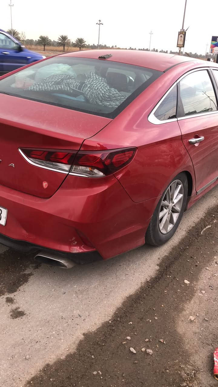 السلام عليكم سوناتا 2018 واردامريكي ماشيه 97 مايل السيارنضيفه وجاهزه صدر جديد تبريد محرك تايرات  جدد تفاصيلها بل سونار حادث امريكا  باب وجاملغ صفحت السايق وهنا انصبغ قبق الصندوك فقط بدون دواخل حادثها بسيط بيع مستعجل وبسعر مناسب 127 ورقه مكانها بغدادالجديدة ***********
