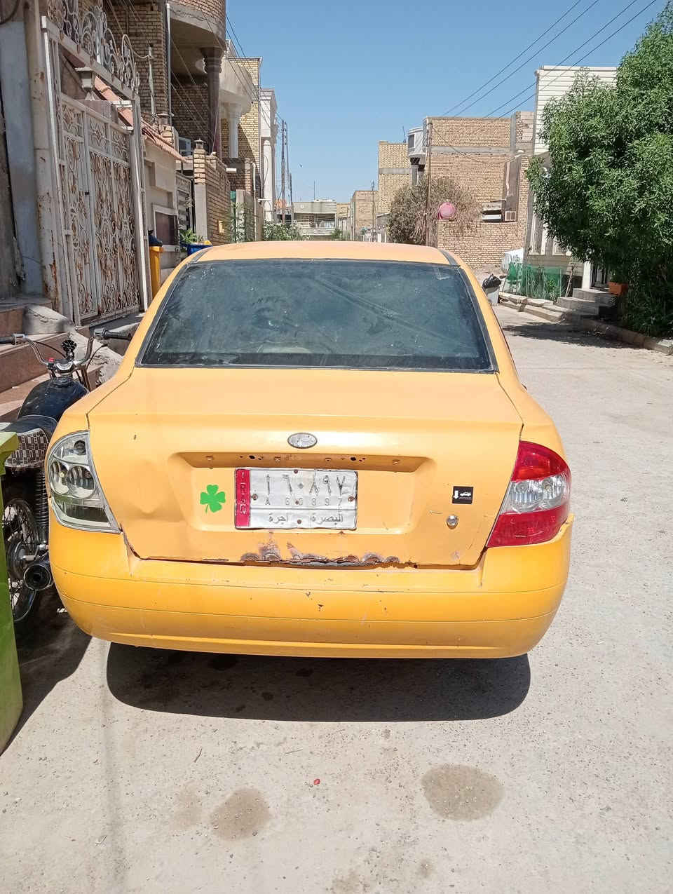 سلام عليكم سياره طيبه مديل 15 رقم بصره غراكات ما عليه راعيه يداور تبريد يشتغل محرك وكير خير من الله 
سعر 22
رقم: ***********
