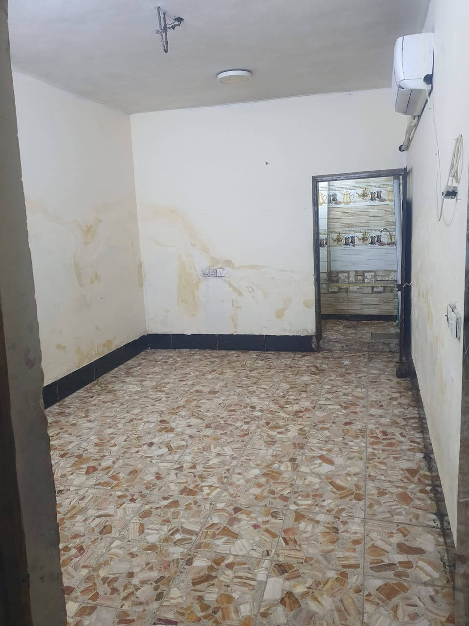 السلام عليكم
للايجار نصف قطعه شرك قطاع ١٥ شارع ٦٠ هاتف *********** رعد الغراوي
