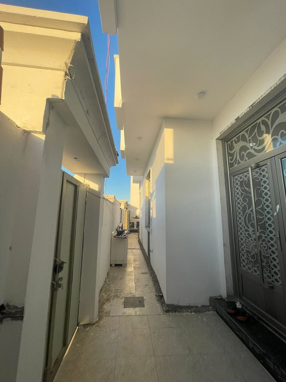 دار للايجار بناء حديث ٢٠٠ متر ركن .. كله مرمر .. مدخل منطقة اليرموك ( البو عيادة ) .. حاط الموقع بالصور .. بيه ٤ غرف نوم واجهة البيت كبيرة ٢٠ متر .. للتفاصيل ***********
