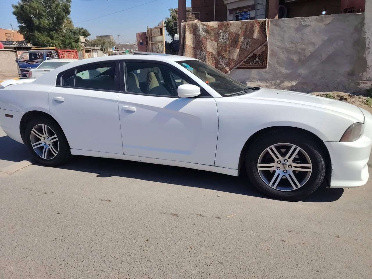 السلام عليكم
جارجر خليجي ٢٠١١
السياره بيه تبديل باب السائق فقط
مواصفات الخليجي معروفه
سياره فتحه سقف
داخل جلد لونين اسود احمر
شاشه كبيره
دبل مروحه
تخم تاير
صدر جديد
محور عربانه جديده مال ١٩
رقم بغداد انكليزي وهزه جديده
رقم الهاتف *********** اتصل تفاصيل اكثر
بغداد الشعب
