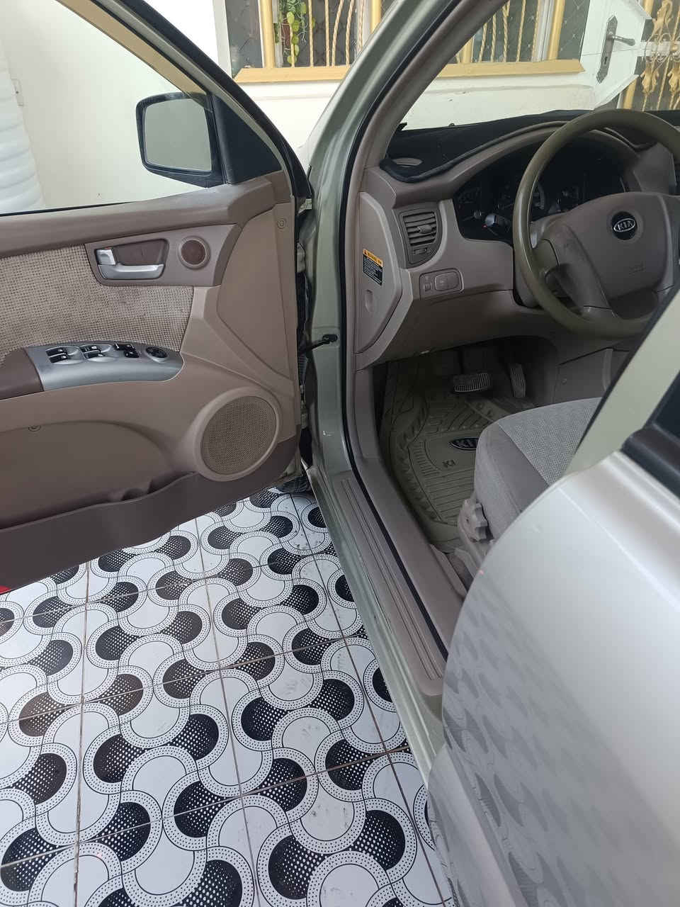 سبورتج ٢٠٠٧ مكينه حاوية بعدها بالظمان حجم ٢٥٠٠
كير تبريد تدفئة شاشة كامره بلكات نوزل قاعدة فيت بم سيارة جديدة كلها على البلاد
سعر ٩٨ بيه مجال
***********
