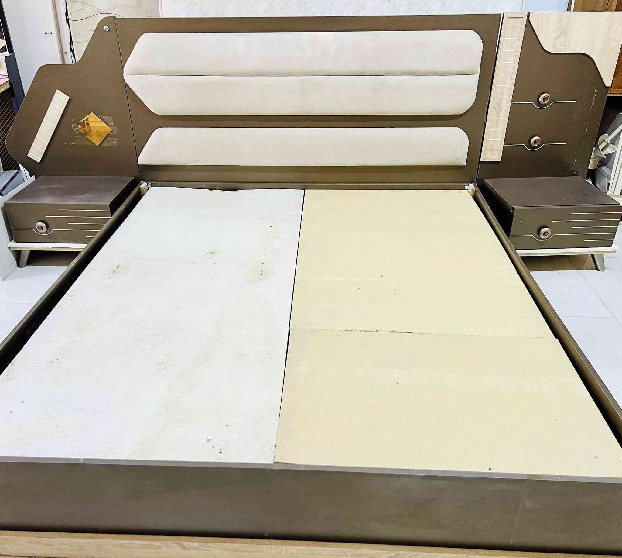 #بلاش بلاش تخفيضات جوا سوك من 450 الى 390
عربي كوردى #للبيع #بوفروشتن سعر الحالي (390)
غرفه نوم تركي دزاين حديث 7 قطع سعر ( 390) مجال 
ژور نوستن توركى دزاين تازه 7 پارچه نرخ (390) ومه جال
عنوان كركوك حي النصر
***********
***********
ملاحضه نشتري جميع انواع الاثاث المنزليه
چيت هه يه بو فروشتن وه ره چات
واتساب
