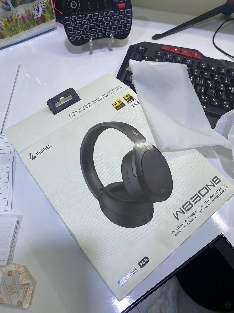 EDIFIER W830NB
نضافة كبالك
تفحص بيدك وتشوفها يلا نكول الله
ملحقاتها كلها كاملة
وبيها مجال للعيون طيبة🫀🙏🏼
تراسلني هنا او انستا @idfmself


**إذا كنت صاحب هذا الإعلان وتريد حذفه لأي سبب، رجاءا أرسل رسالة إلى الدعم الفني**