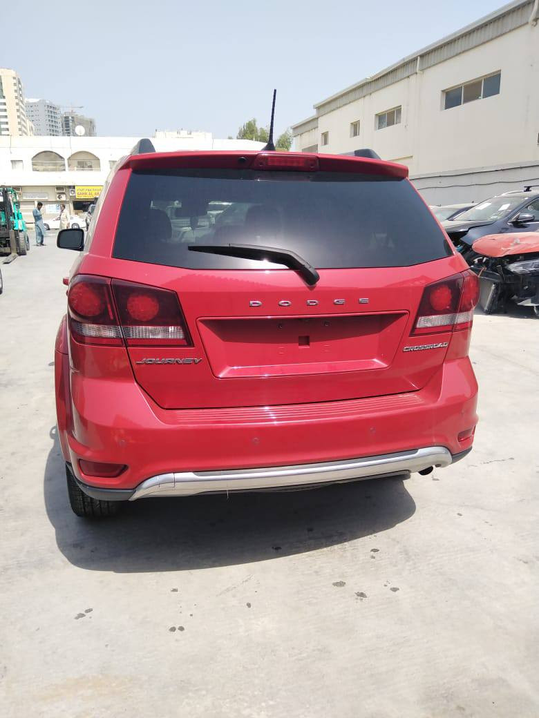 دوج جورني
موديل 2020
رقم كربلاء حره
المواصفات 
1-اللون احمر
2-فئة كروز رود
3-بصمة ابواب 
4-شاشه كبيره لمس
5-كامره خلفي دوار
6-حساس خلفي
7-فتحه بالقماره
8-تبريد مركزي ٣ قطع 
9- 7 راكب
10-كشنات جلد ومخمل
11-ويل كب كروم
12-مكينه 4 سلندر
13- ضررها تبديل باب والباب الاصلي موجوده ضربة الباب خفيفه
وتبديل جاملغ وتصليح البنيد شويه مضرر
14-السياره نظيفه
السعر150 وبيها مجال


**إذا كنت صاحب هذا الإعلان وتريد حذفه لأي سبب، رجاءا أرسل رسالة إلى الدعم الفني**