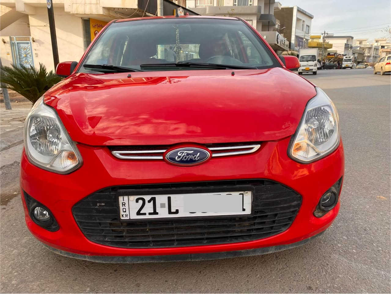 فۆرد فیگۆ نیڤا سفری ئێرە، بلاجیکتۆر ؛تۆماتیک2013 ، سەنەوی تازەیە ،شاشەئایپاد ، جام کارەبا قفل مەرکەزی؛ ئەیبی ئێس دوو سویچی لەگەڵە، ، ڕۆنی گێرو مەکینەی تازە گۆراوە، مەسرەفی تێدا نییە،هی ماڵی خۆمانەو هی مەعرەز نییە،بەشەرتی گێرو مەکینەو تەحویل،دوودەرگاو دووچەمەلەخ بۆیاخە لەسەرساخی و بەهیچ  جۆرێک هیچ ناوگرتنی نییەپێشو پشتی کەپسەو بئ بۆیاخە،نرخی 69گەلاو مئامەلە،لەسلێمانیم
*********** ڤایبەرو وەتس ئەپی لەسەرە. السليمانية, العراق
