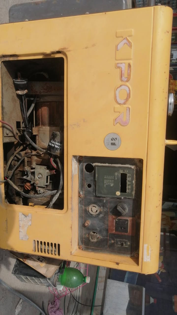 مولد كابوتا للبيع فقط يحتاج بطارية وعينة بخمسة الف دينار التشغيل نكرة سلف يولد ٥كيفي صوتة حيل ناصي ابد مابي ازعاج السعر 500وبي مجال
العنوان تكريت
للتواصل ***********
