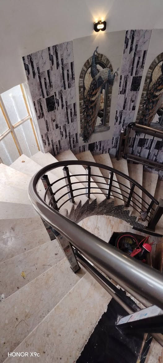 يارزاق يالله
دار سكن طابو زراعي 230م طابقين بناء حديت
يتكون الدار من 4غرف نوم مع 3صحيات داخل وخارج2صاله
مطبخ حار بارد استقبال
مرقم من قبل لبلديه طابو زراعي س٢٥
حي الحكيم شارع شهيد نزار اوكاله

لاتصال على لأرقام التاليه واتساب
***********
***********
مكتب دلاليه ابوكيان
