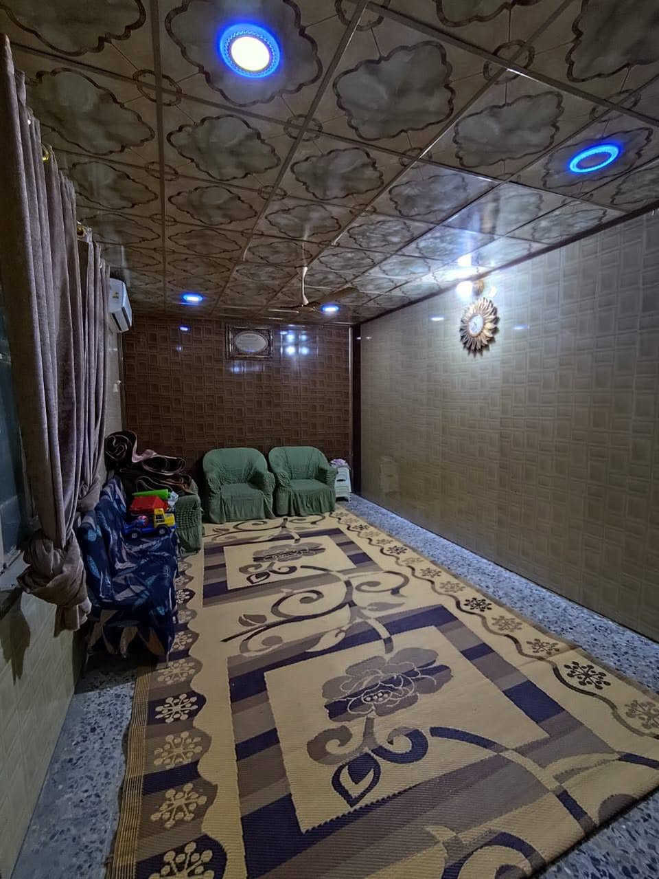 ﷽

#دار_للبيع🏠

#الموقع : حي الجمعيه 🏘️شارع 8 

#المساحه : الدار 111 م الوجه 11 
نزال 10✨

#التفاصيل : الدار سعر عرصه 
شارع 8+🪴
يتكون الدار من غرفتين +صاله مطبخ استقبال +مجمع صحيات++منور

🔻نستقبل كافة العروض السكنيه والتجاريه 🔻

#مكتب_دار _السلام للوساطة_العقارية 🌍
تسعدنا زيارتكم لمكتبنا 
📍في النجف - حي السلام- شارع ابو دجاج 📍

للمزيد من المعلومات والتفاصيل عن العقار والمعاينه الميدانية يرجى الاتصال على 
(***********) (***********)
