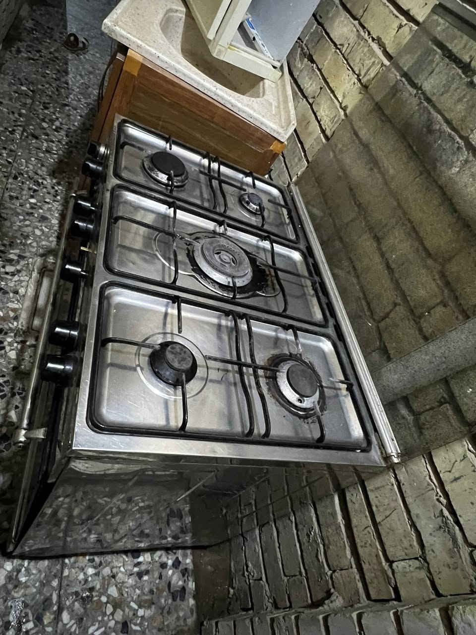 طباخ شغال ونظيف بس عين وحده ماتشتغل الفرن شغال كله مثل مااوضح بلصوره 150 اريده كاونتر متر وربع مرمر نظيف اريده 50 مكاني نهايهحي عامل قريب على مول الباقر


**إذا كنت صاحب هذا الإعلان وتريد حذفه لأي سبب، رجاءا أرسل رسالة إلى الدعم الفني**