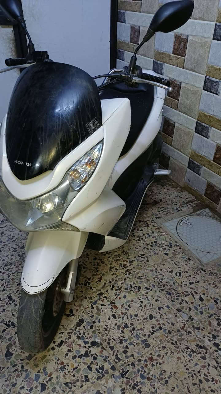للبيع بي سي اكس جيل اول
نوزل خطين

موديل 16محرك 150 

حساس ازدحام شغال 

وستان كهربائي

 دراجة جديدة

مستعجل عله بيعته

السعر  1350

الدراجه برغي مبادل بيها كله بلادي محرك جديد 

 مكان بغداد  حي اور

رقم***********
