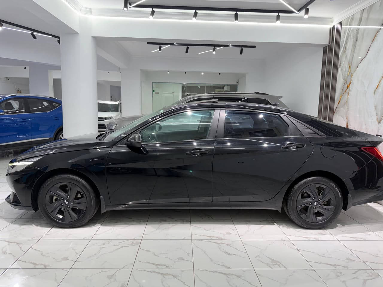 هيونداي  الينترا  CN7موديل 2022 🚘
ماشيه 90  الف كيلو فقط بأكياس المصنع
صيانات توكيل بالكامل فاتوره فاتوره 🗞️
فبريكه بالكامل بدون خدش 🦾🦾
———
————————————————————————
الفئه الرابعه  
(فتحه سقف ،ايرباج،ABS،EBD،جنط سبور ،ليد امامي وخلفي ،شاشه وكاميرا،حساس ركن،مثبت سرعة،طاره ملتي)
رخصه سنتين  🪪🪪
مرور مدينه نصر 🪪🪪
عنوانا :-الياسمين 6- تاني نمره من محور مصطفي كامل -التجمع الاول


**إذا كنت صاحب هذا الإعلان وتريد حذفه لأي سبب، رجاءا أرسل رسالة إلى الدعم الفني**