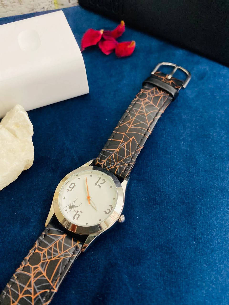 السلام عليكم 
شباب اي ساعه سعره 15بيهن مجال 
مكان الرمادي 
ساعات حيل حلوه


**إذا كنت صاحب هذا الإعلان وتريد حذفه لأي سبب، رجاءا أرسل رسالة إلى الدعم الفني**