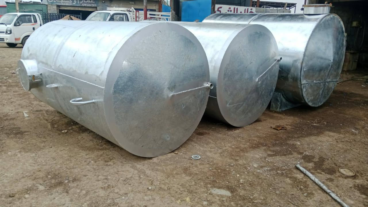 سلام عليكم عمل وحداده مسمدات الاسمده اساله حسب اطلب حديد مغلون ضمان فتره اطول وعمل وحداده العربات السطحيه *********** بابل الحمزه الغربي الطريق الدوالي الخميسيه
