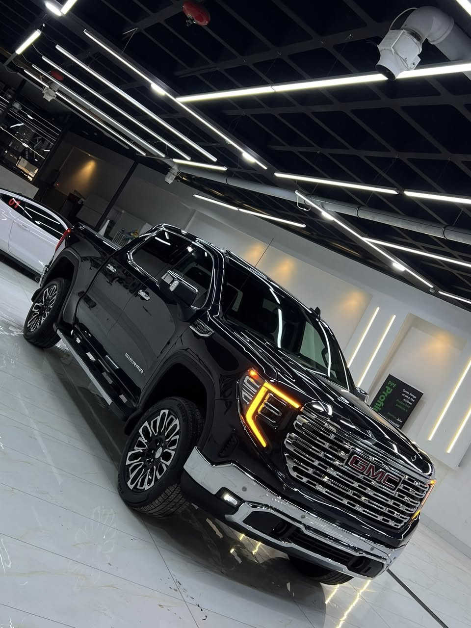 GMC SIERRA 2024
فول مواصفات 
***********
